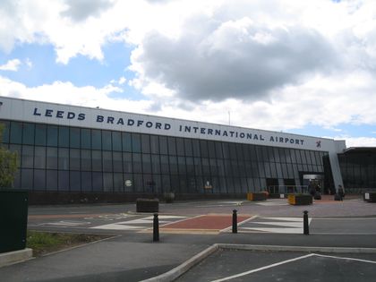 https://static.digitaltravelcdn.com/uploads/1498/promo/Leeds Bradford Aeroporto.jpg